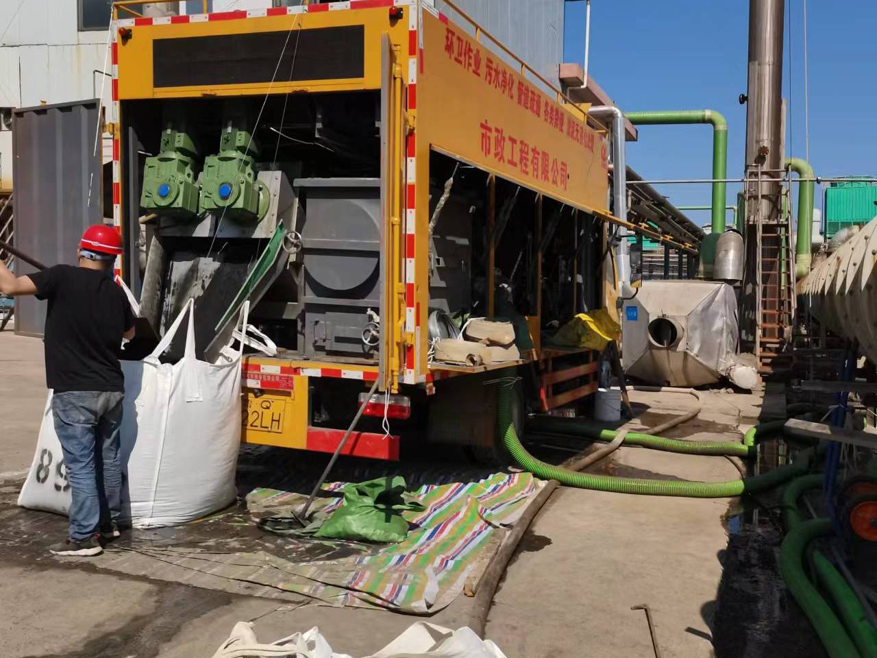 赣州淤泥压干处理